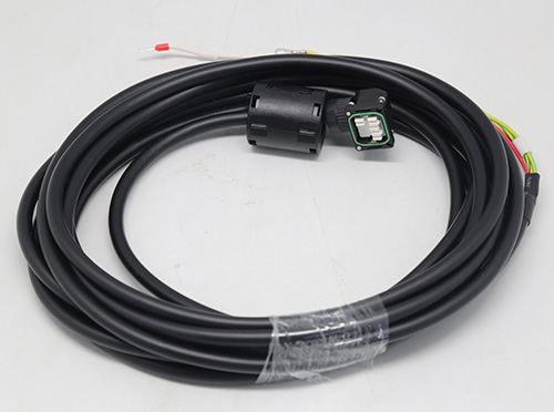 R88A-CA1A005SF（歐姆龍5米動(dòng)力線）